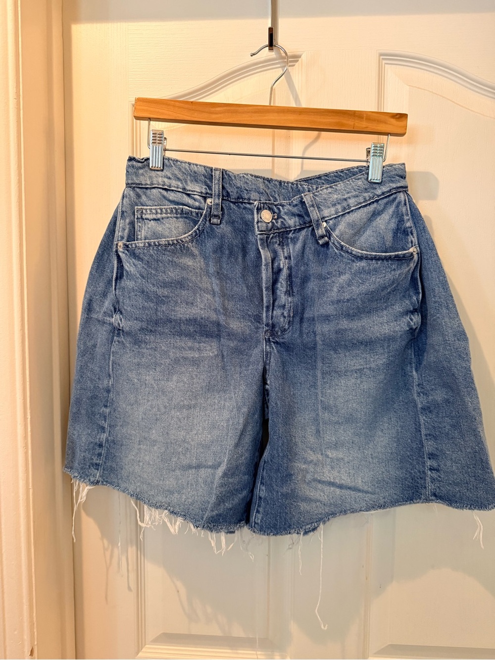 We the Free- High-Rise Light Blue Denim Jean long Shorts with Raw Hem😎